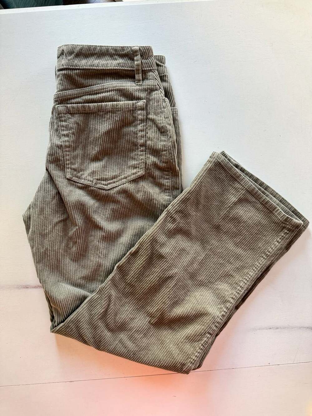 Hollister High-Rise Dad Pants Corduroy Sage Green Size 7R W28